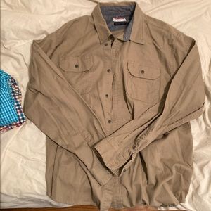Wrangler tan button down